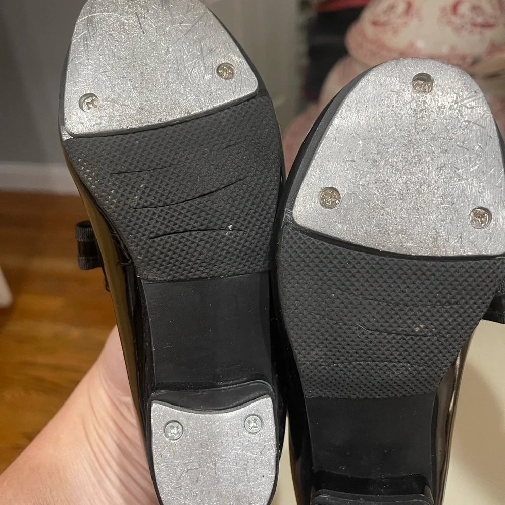 Tap shoes, barely used - Picture 3 of 4